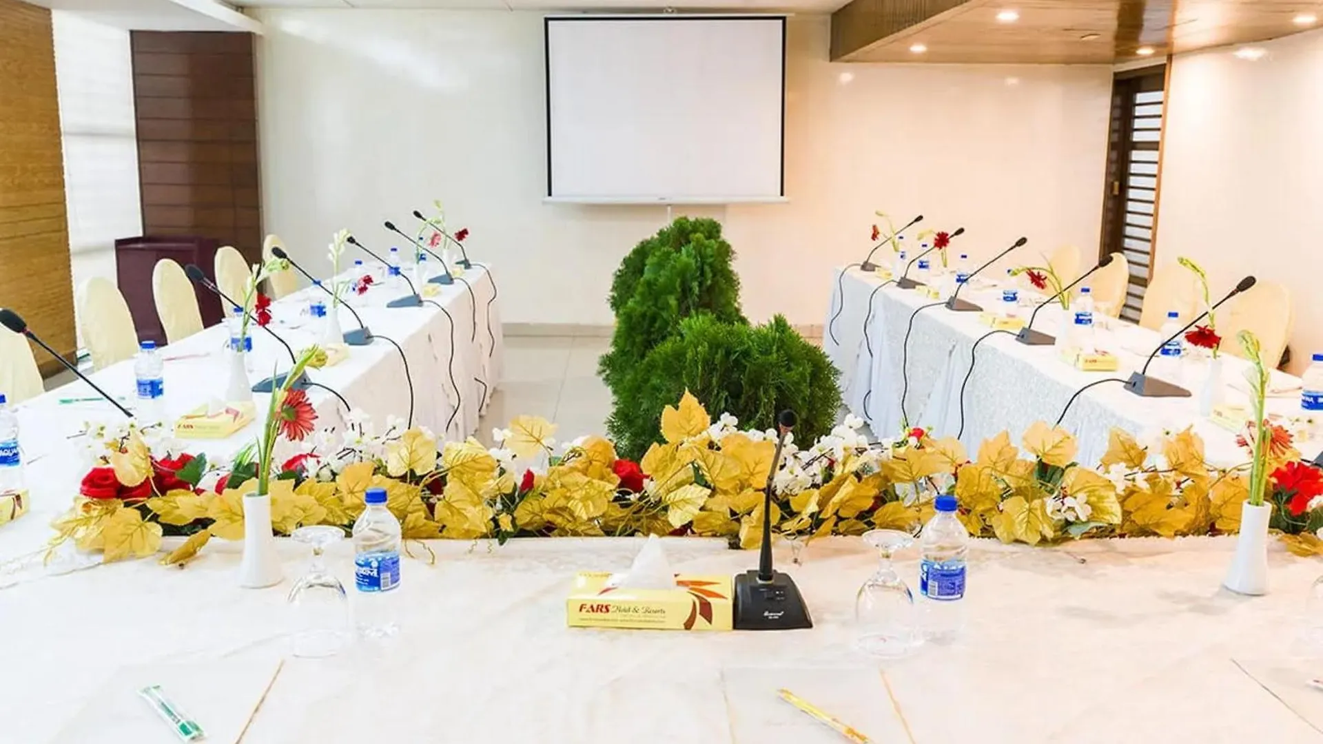 Fars Hotel & Resorts - Bar-Buffet-Pool-Spa Dhaka