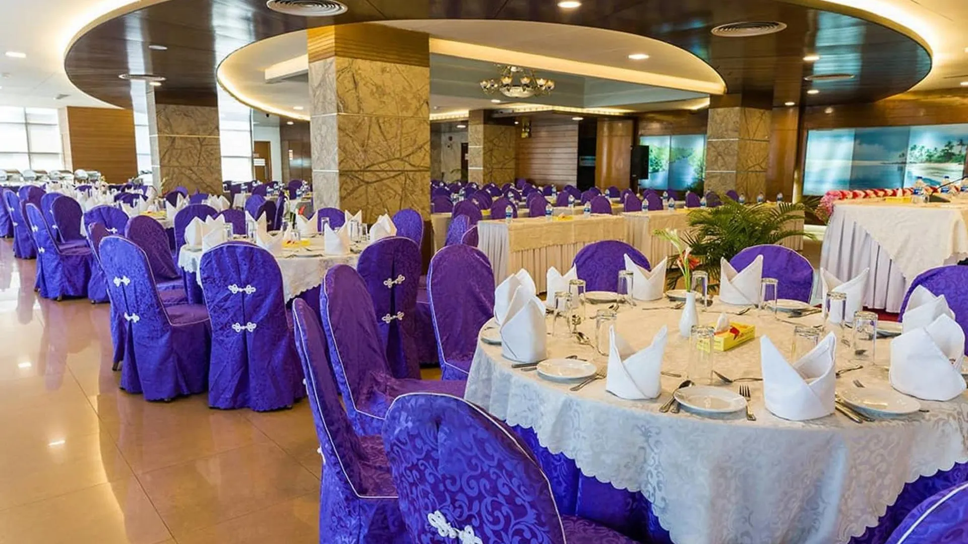 Fars Hotel & Resorts - Bar-Buffet-Pool-Spa Dhaka