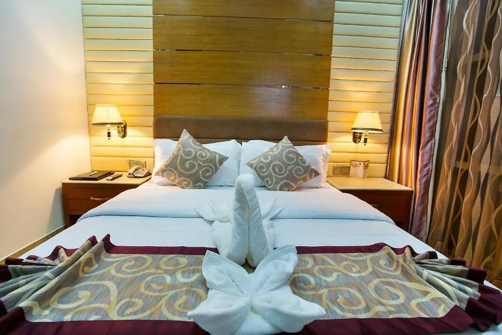 Fars Hotel & Resorts - Bar-Buffet-Pool-Spa Dhaka