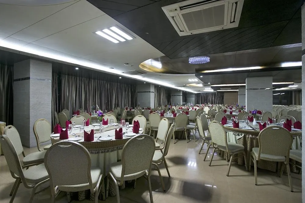 Fars Hotel & Resorts - Bar-Buffet-Pool-Spa Dhaka