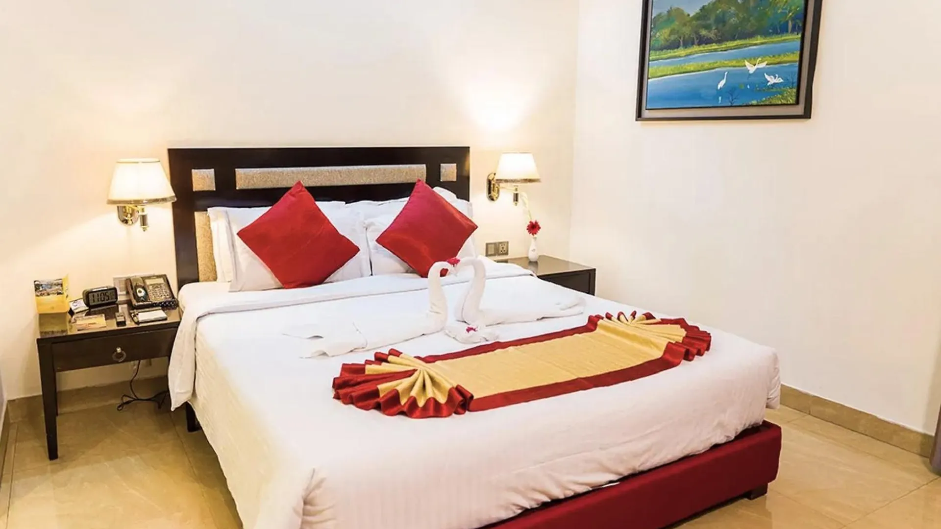 Fars Hotel & Resorts - Bar-Buffet-Pool-Spa Dhaka 4*,  Bangladesh